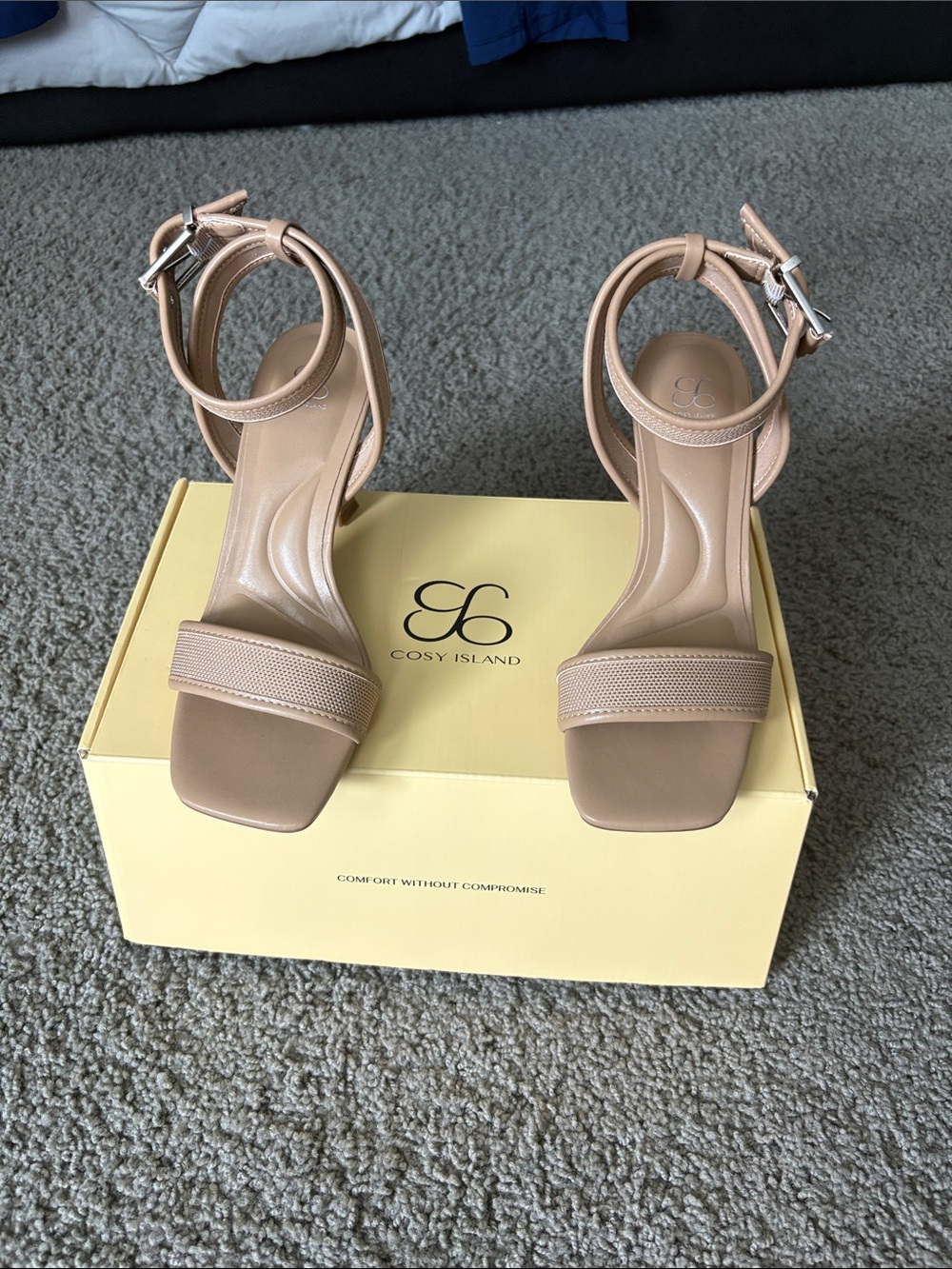 Cosy Island Women Ankle-Strap Sandals Nude Tan Apricot 7 cushion silver accents